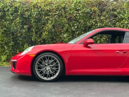 2017 Porsche 911 Carrera