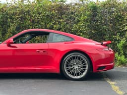 2017 Porsche 911 Carrera