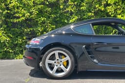 2021 Porsche 718 Cayman