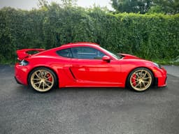 2021 Porsche GT4 718