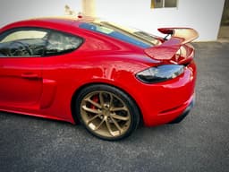 2021 Porsche GT4 718