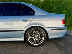 2000 BMW M5