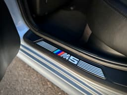 2000 BMW M5