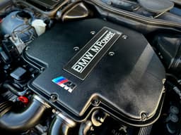 2000 BMW M5